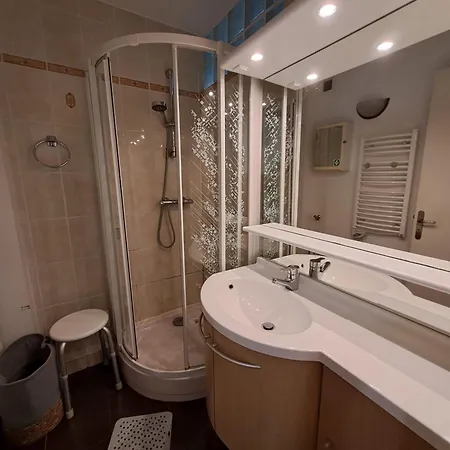 Apartman And Terrace Sea View In *